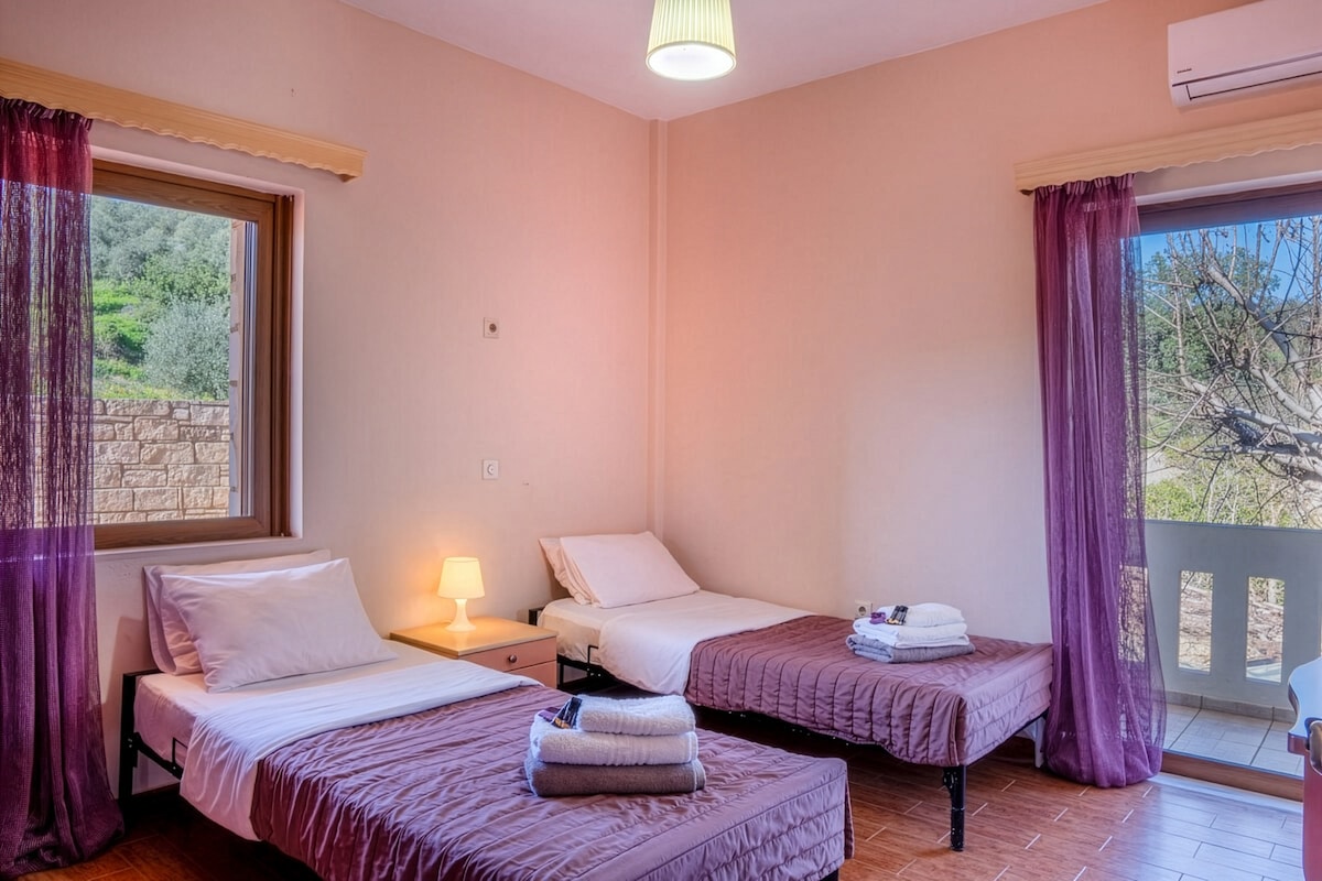 Gianni's Castle - Apartment with Private Pool