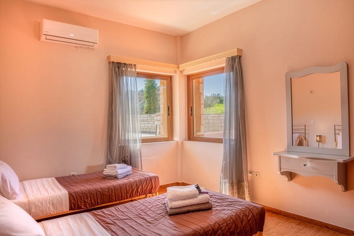 Gianni's Castle - Apartment with Private Pool