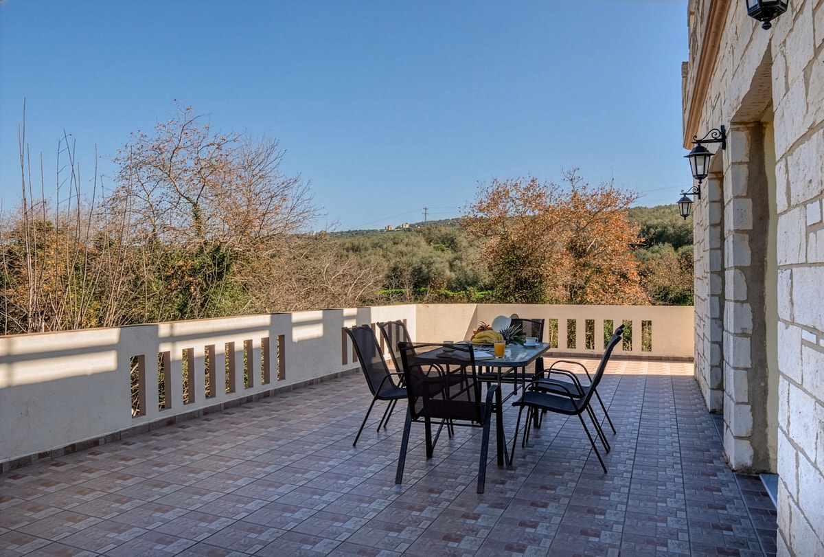 Gianni's Castle - Apartment with Private Pool
