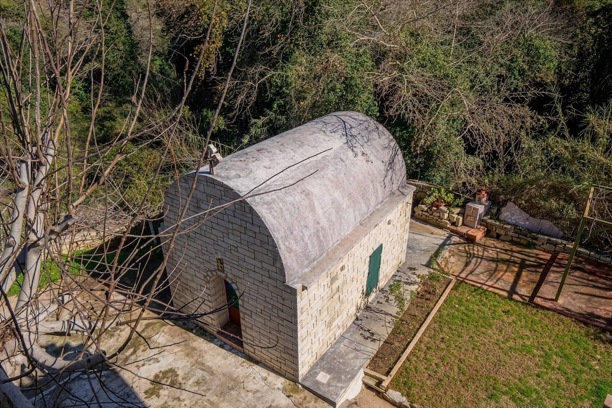 Gianni's Castle - Apartment with Private Pool