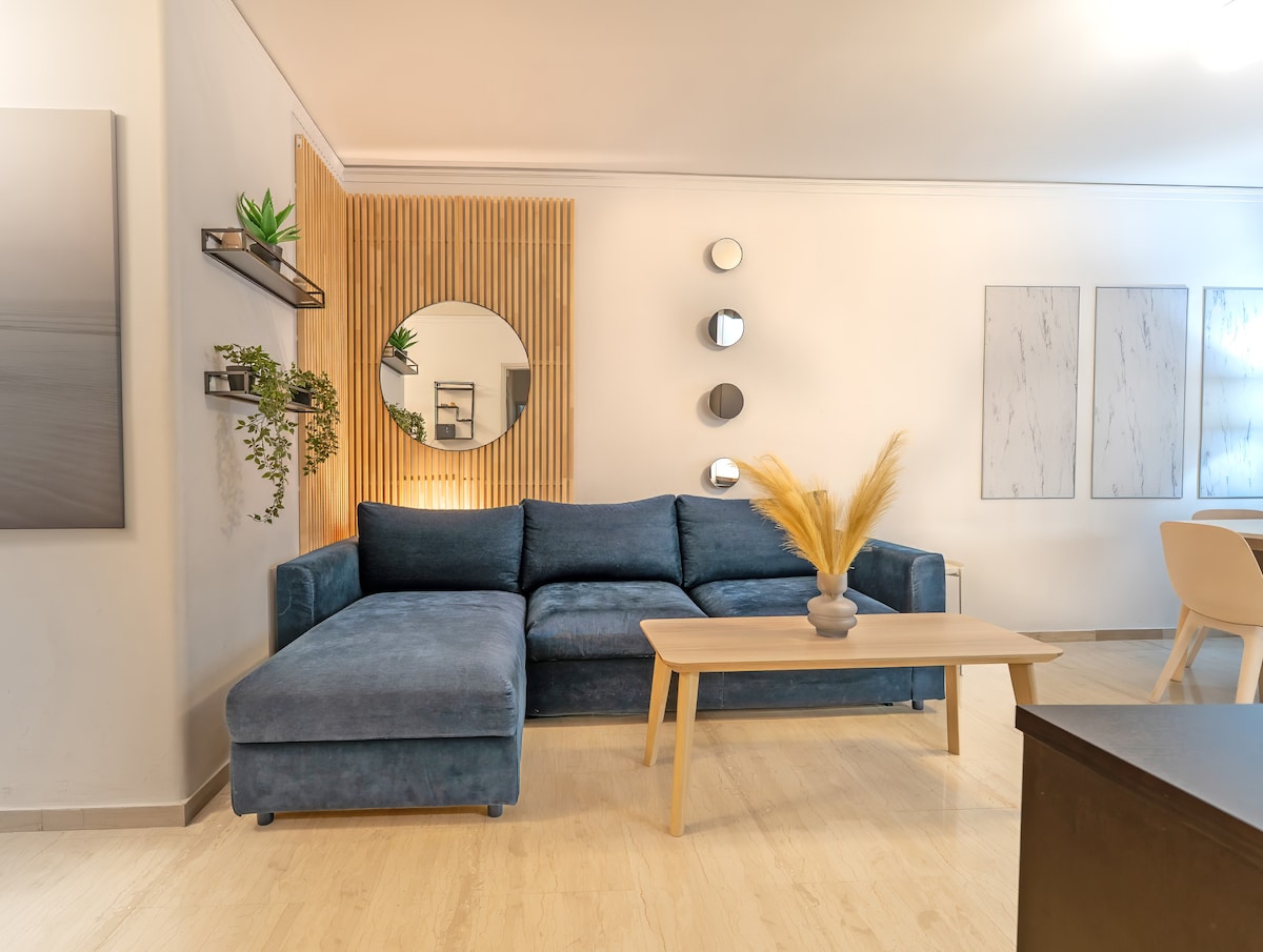 Modern Apartment with Acropolis View