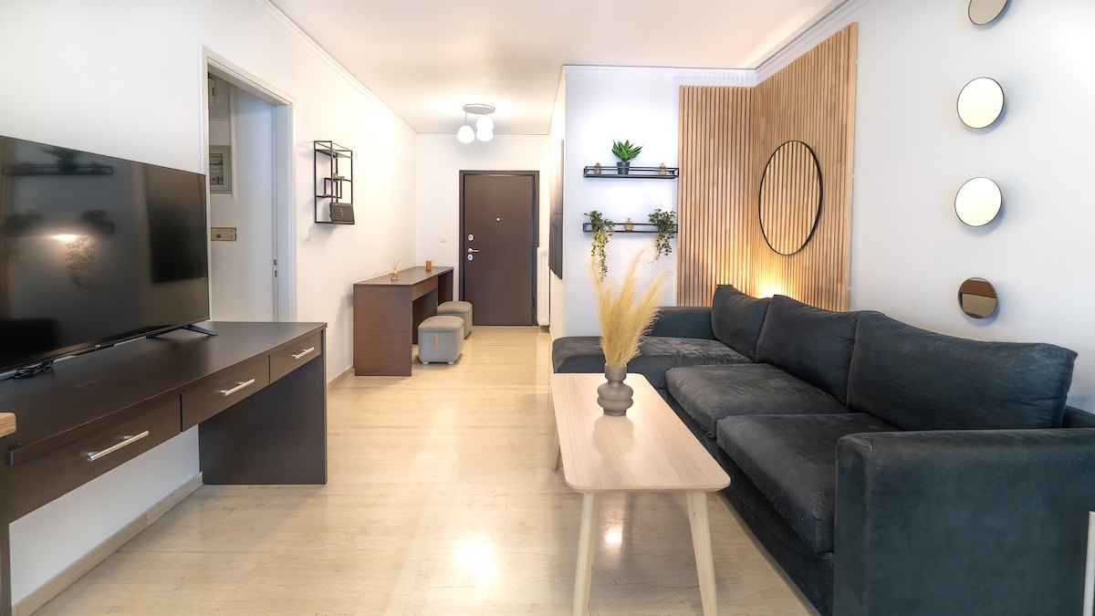 Modern Apartment with Acropolis View