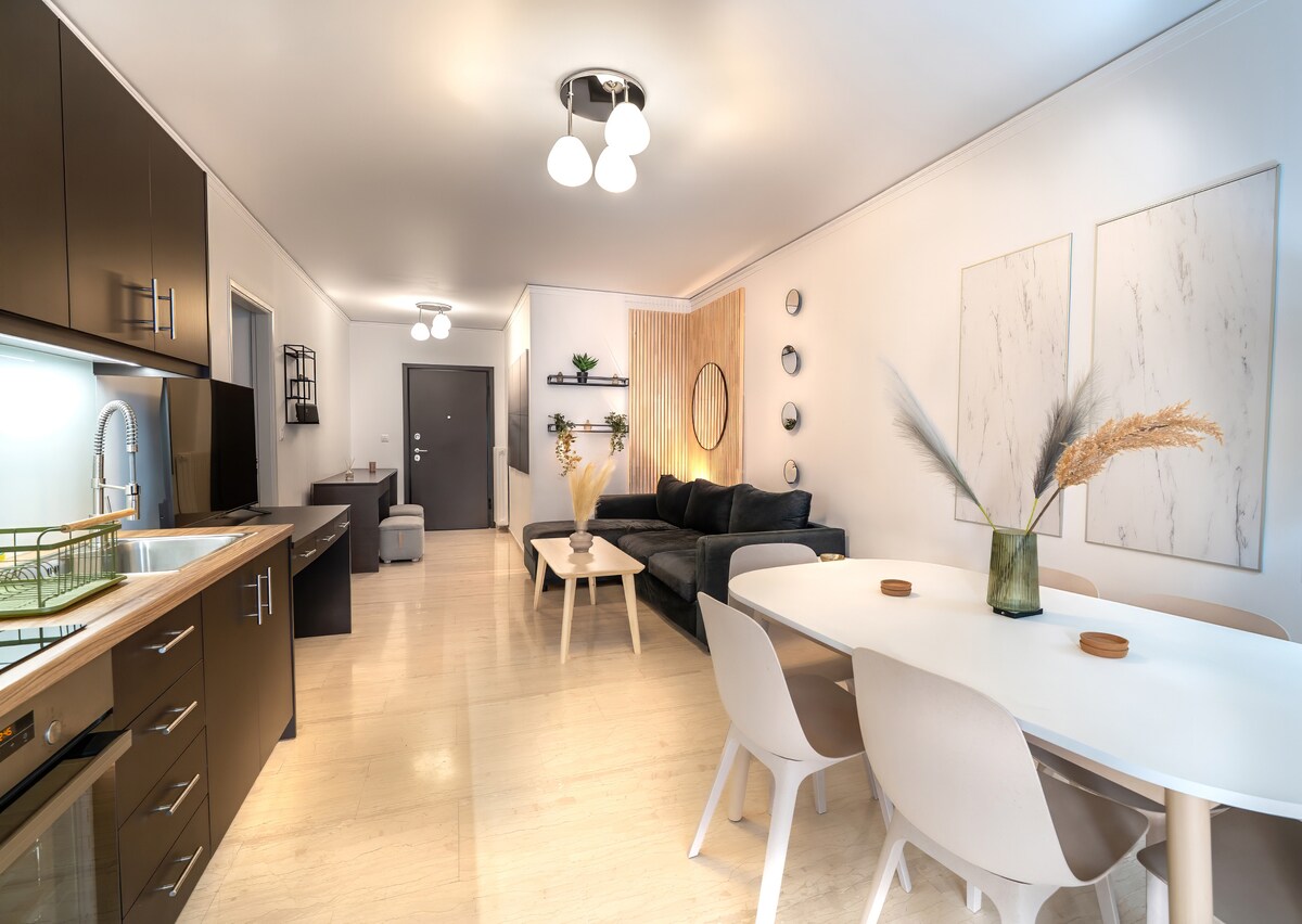 Modern Apartment with Acropolis View