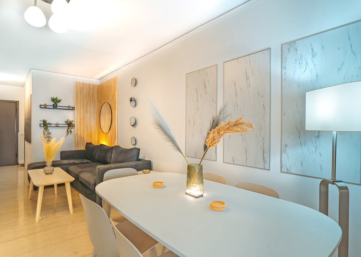Modern Apartment with Acropolis View
