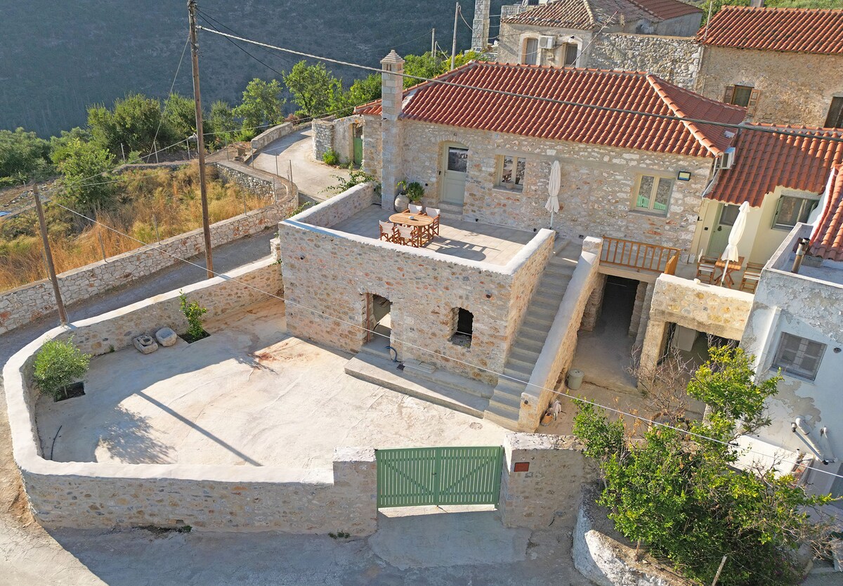 Melias Olive Retreat I