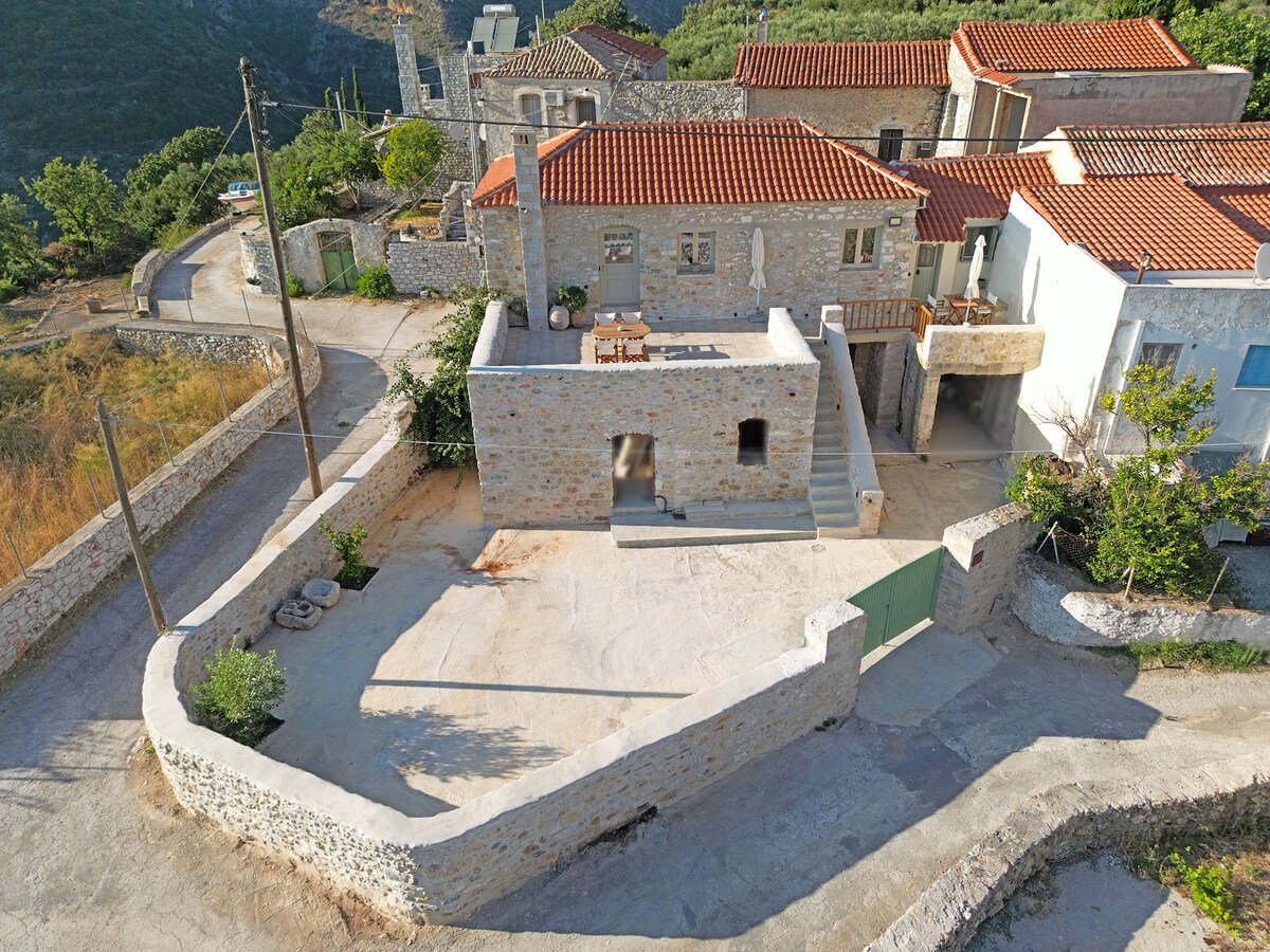 Melias Olive Retreat I