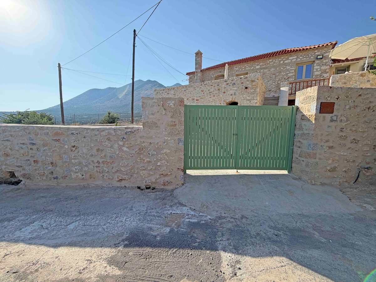 Melias Olive Retreat I