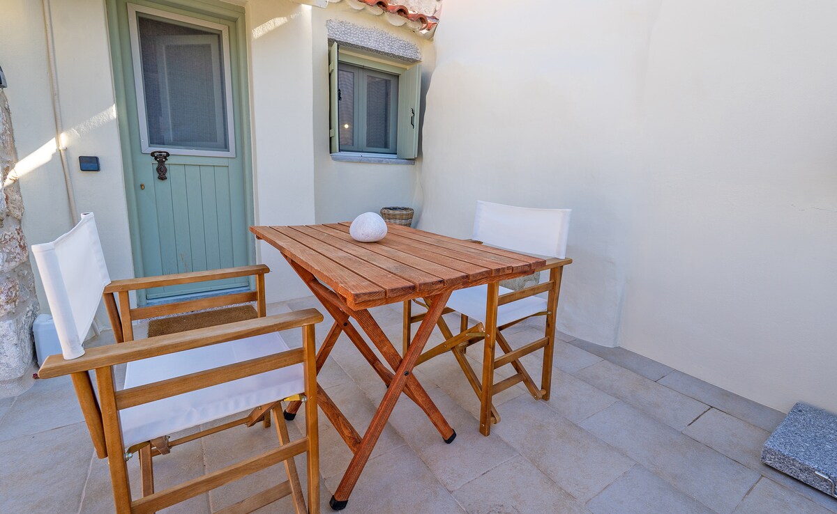Melias Olive Retreat I