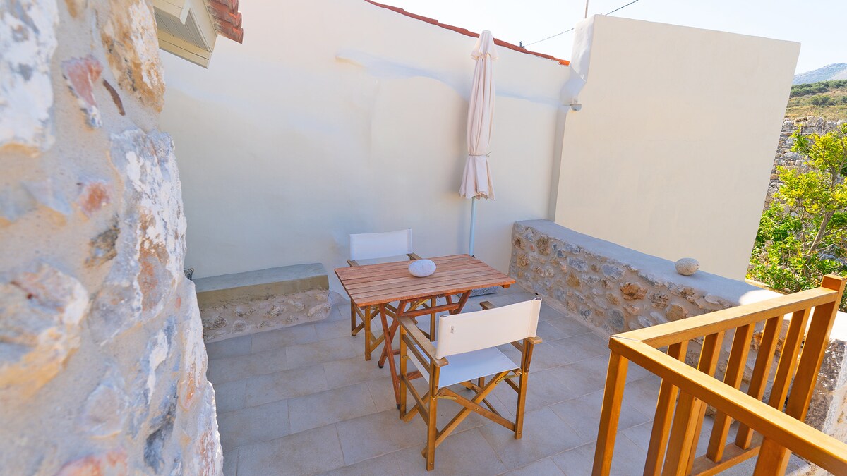 Melias Olive Retreat I