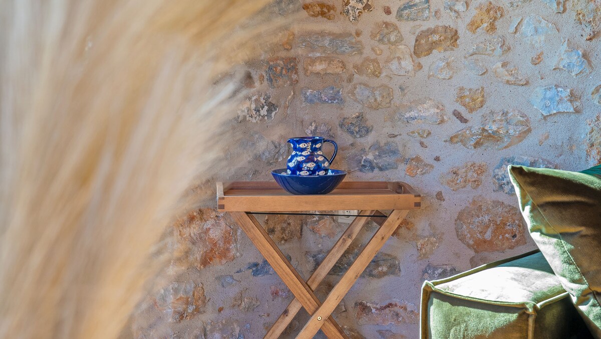 Melias Olive Retreat II