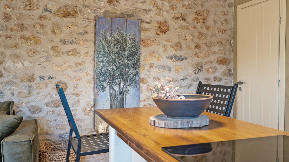 Melias Olive Retreat II