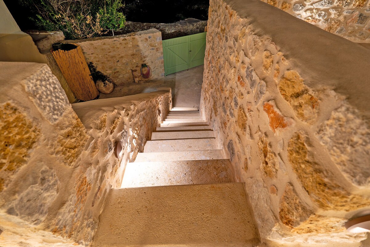 Melias Olive Retreat II
